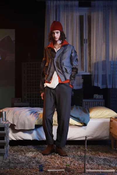 Look 25